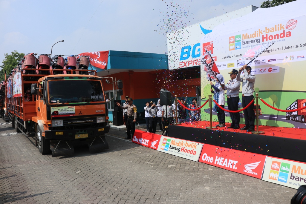 2.625 Konsumen Setia Honda Mudik Bareng AHM 3 mudik bareng Honda AHM