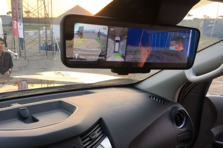 Jurus Andalan Nissan Terra Saat Menghadapi Rival di Indonesia 1 smart rear view mirror nissan terra