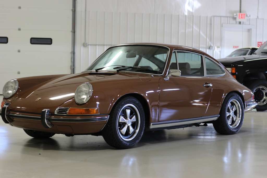 Hubungan Warna Mobil dan Kepribadian Seseorang 11 1972 porsche 911t coupe
