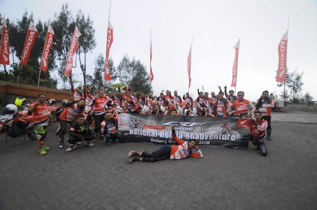 200 Bikers Honda CRF Nobar MXGP 2 200 komunitas dan konsumen Honda CRF Nobar MXGP 1