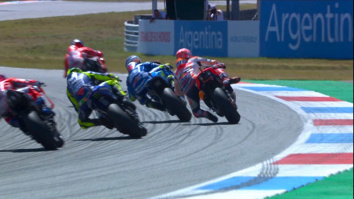 Marquez Hampir jatuh