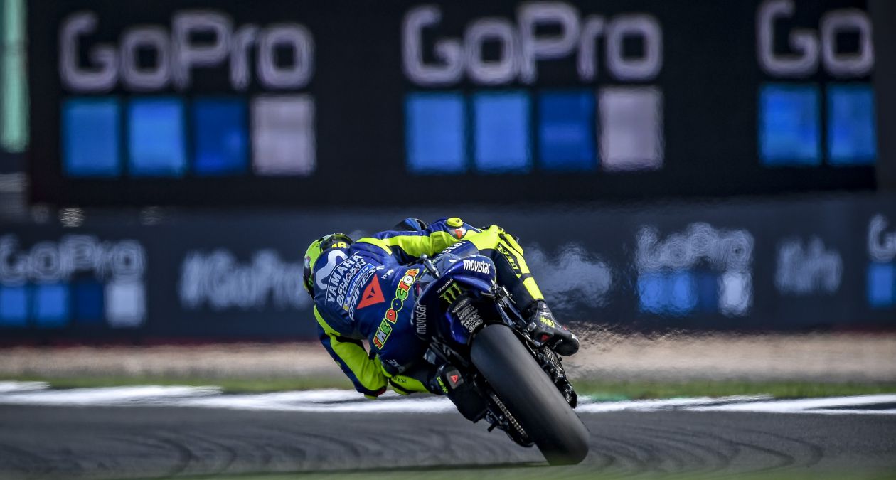 Inilah 3 Hal yang Menjelaskan Traction Control di MotoGP 2 Valentino Rossi Silverstone 2018 1