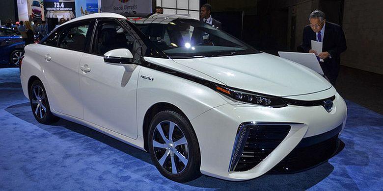 Toyota Ingin Kembangkan Mobil Hidrogen Fuel Cell Lagi 1 toyota mirai