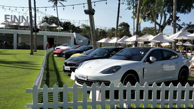Ada Ferrari Portofino di Antara Pameran Mobil Mewah di Bali 2 luxury car show by prestige image motorcars at bali