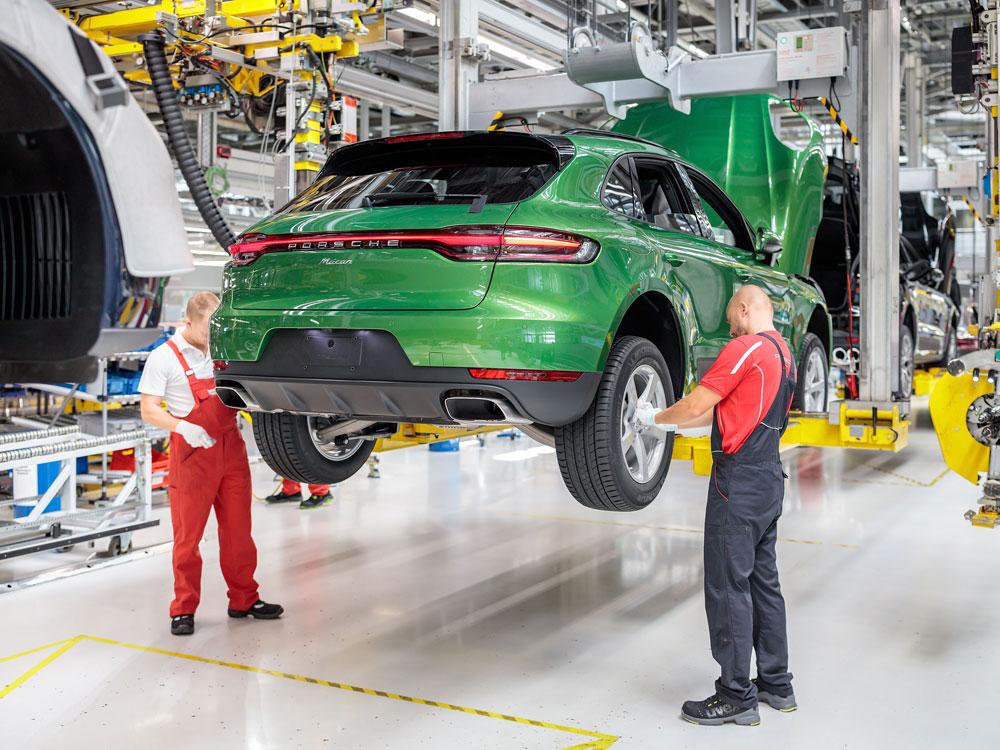 Porsche Mulai Produksi SUV Macan Model Terbaru 1 porsche macan terbaru china