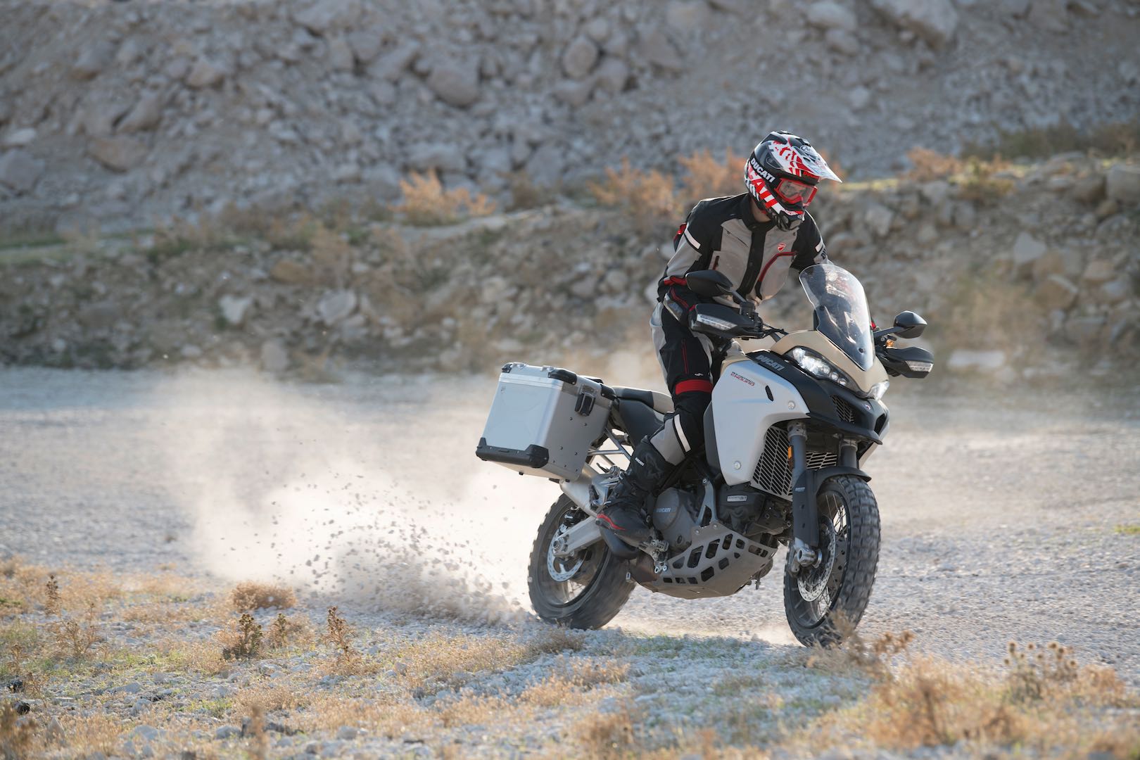 Ducati Multistrada 1260 Enduro Resmi Diperkenalkan 1 2019 ducati multistrada 1260 enduro