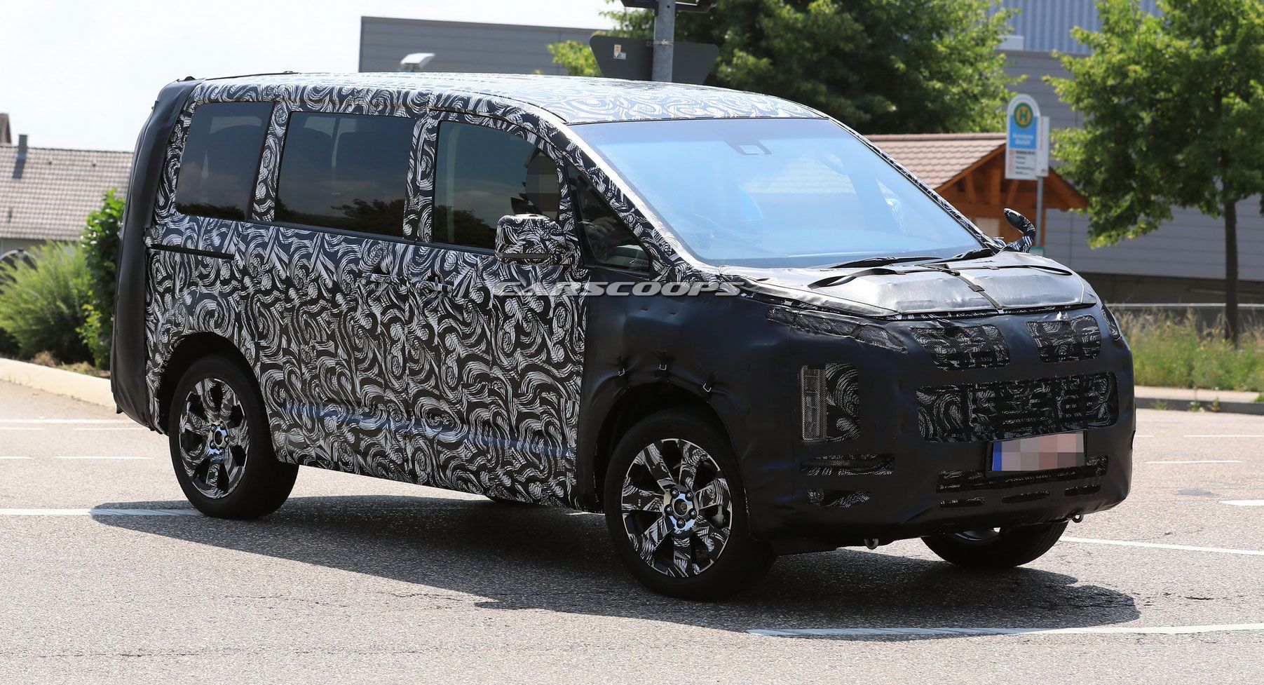 Mitsubishi Mulai Rilis Teaser Delica Terbaru 2 2019 new mitsubishi delica