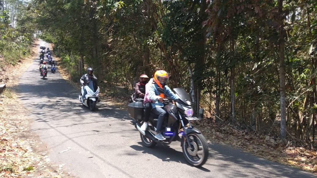 Komunitas Honda Malang dan Surabaya Gelar Aksi Bersih Pantai 5 IMG 20181006 WA0006
