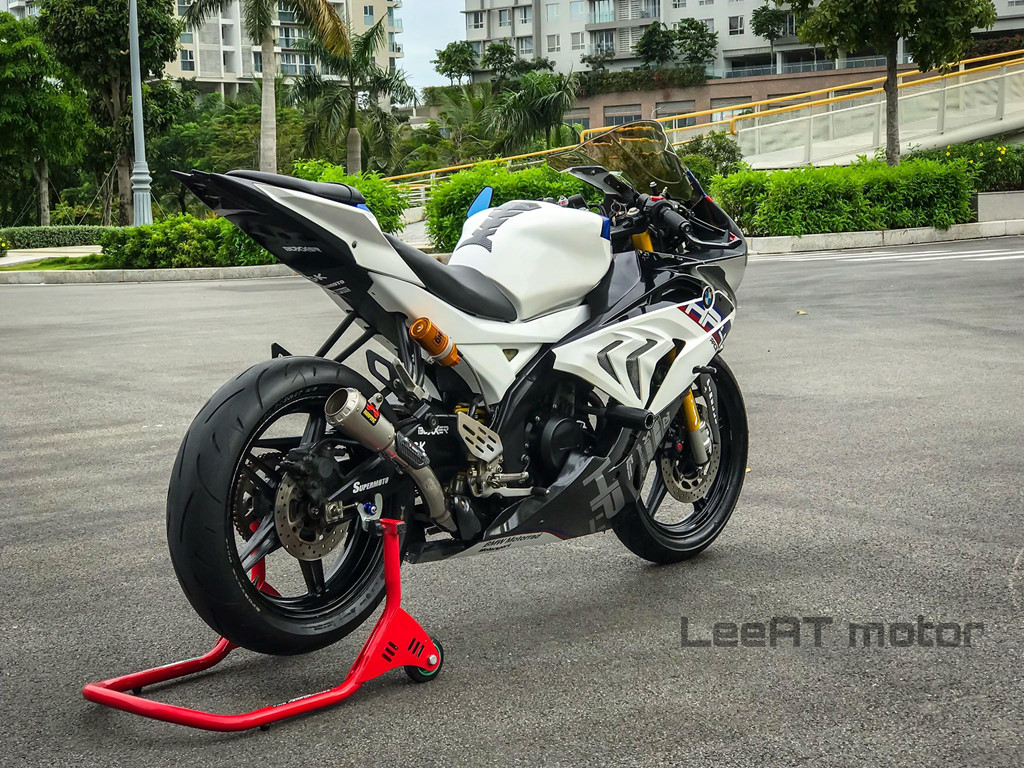 Edian, Harga Yamaha R15 V2 Ini 35 juta Dimodif Moge BMW 1000 cc Habis 450 juta ! 5 Modifikasi Yamaha R15 Menjadi Moge BMW 1000cc 2