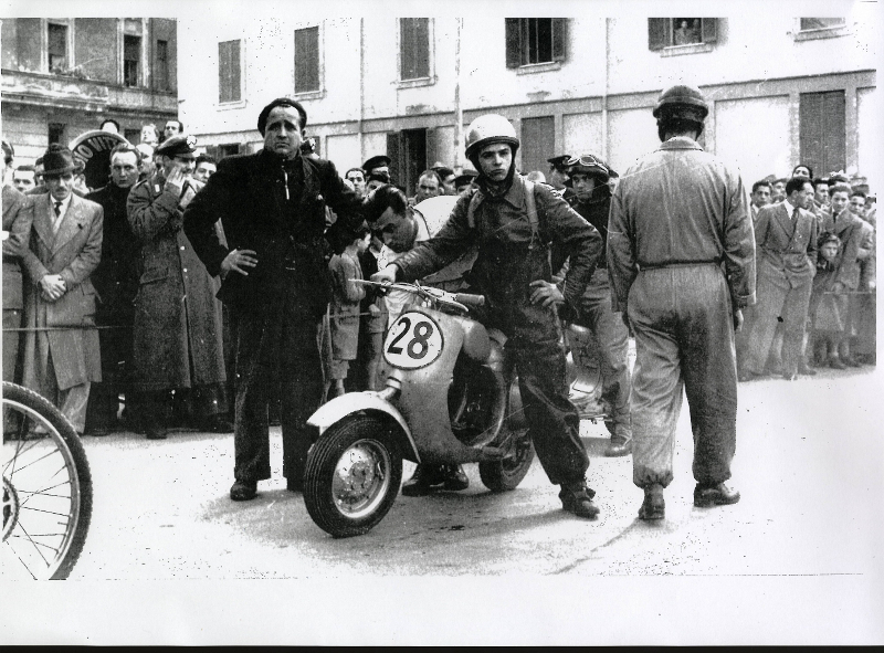 Monte Mario Roma 1949 Giuseppe Cau Vespa