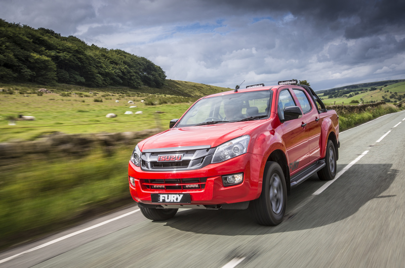 Isuzu Hadirkan D-Max Special Edition Fury Merah Merona 2 d max fury