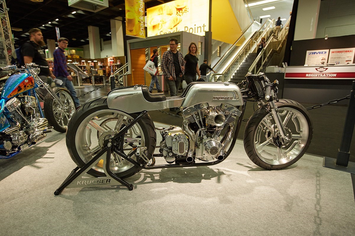 Motor-Motor Kustom Keren Mejeng di Intermot 2018 2 motor kustom