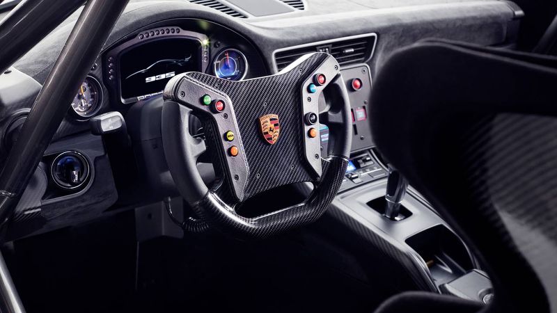 Mobil Balap Porsche 935 Ini Hanya Dijual Terbatas 2 porsche 935 interior
