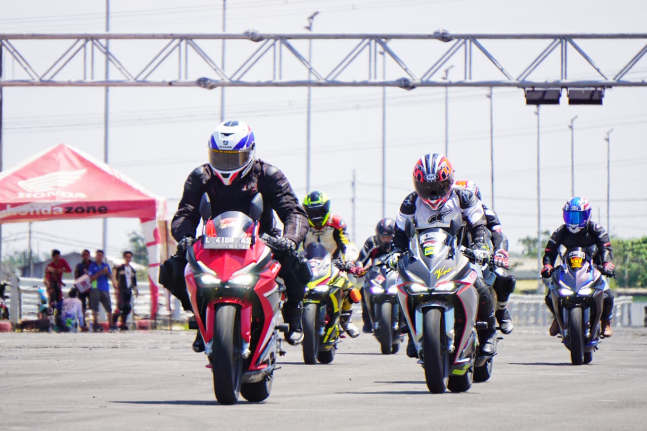 MPM Manjakan Konsumen & Komunitas CBR Series Melalui Trackday 1 1f00a4f5 ec25 44c9 af35 5cfe09c4a780