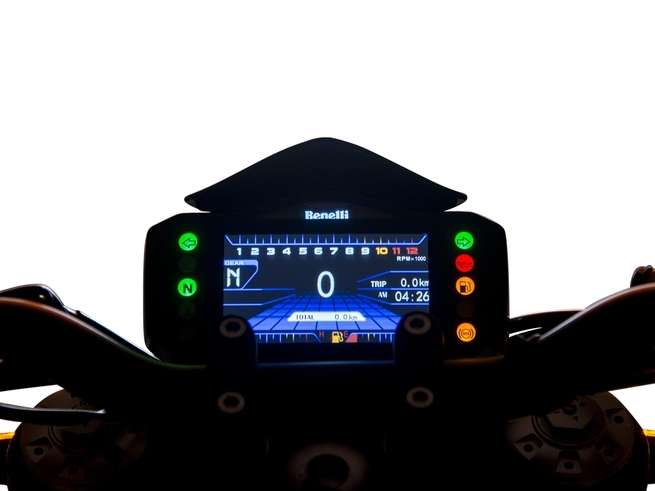 Moge China Benelli 752S Paralel-Twin Roadster Ini Bikin Yamaha MT-07 Ketar-Ketir ! 4 Moge China Benelli 752S Paralel Twin Roadster 1