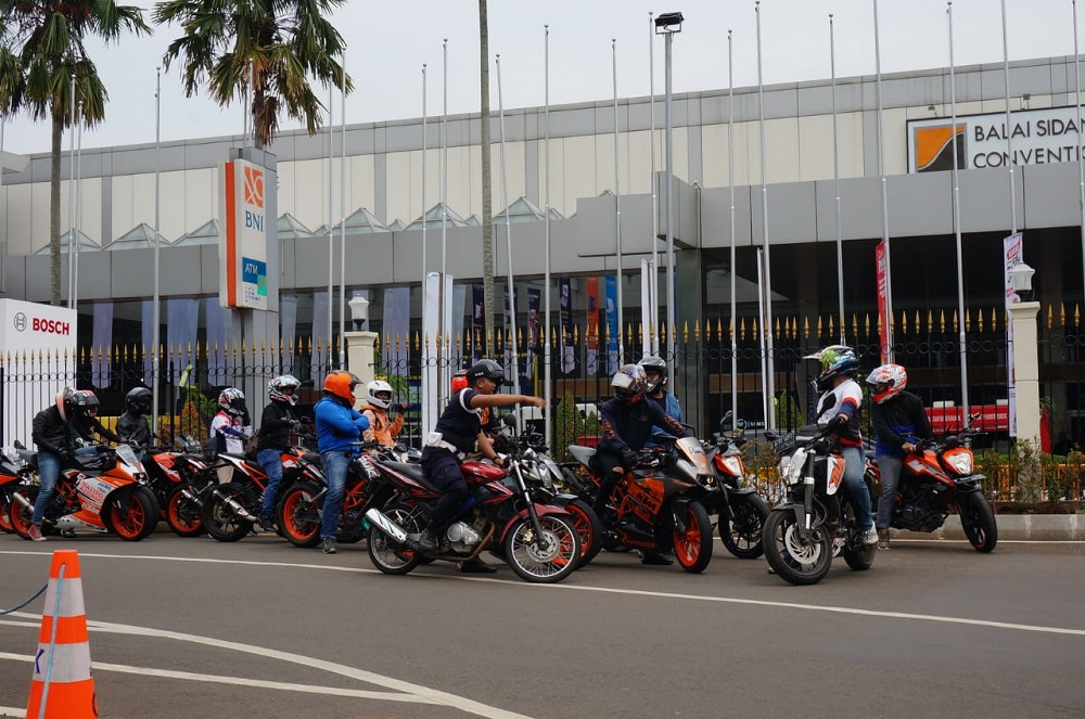 Orange Ride KTM IMOS 2018