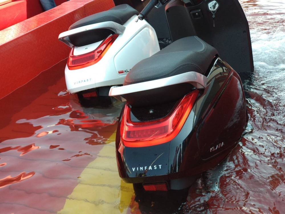 VinFast Kenalkan Skutik Listrik Klara Berteknologi Canggih, Banjir Lewat ! 1 VinFast Klara1