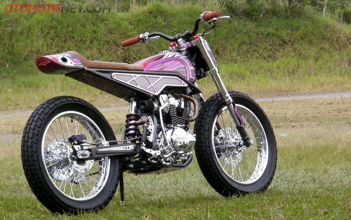 Honda Grandong CRF 150 Flat Tracker 1