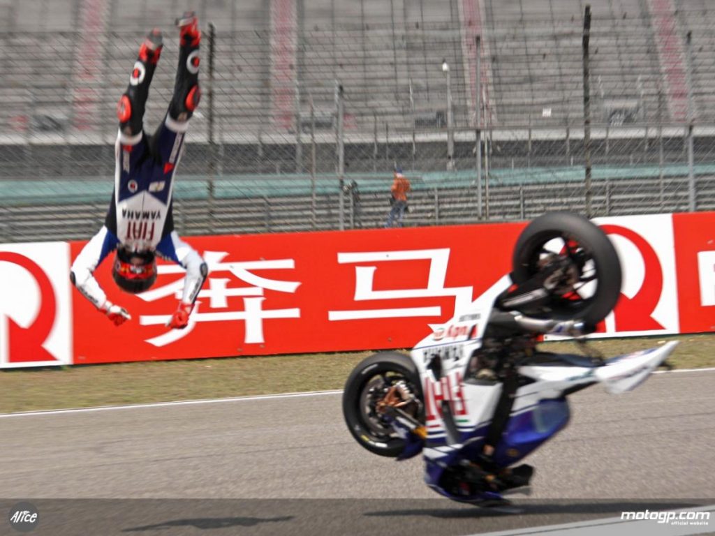 Rencana Besar Lorenzo Setelah Pensiun: Menjadi Tes Rider, Superbike atau Kembali ke MotoGP Lagi? 3 Jorge Lorenzo Crash China