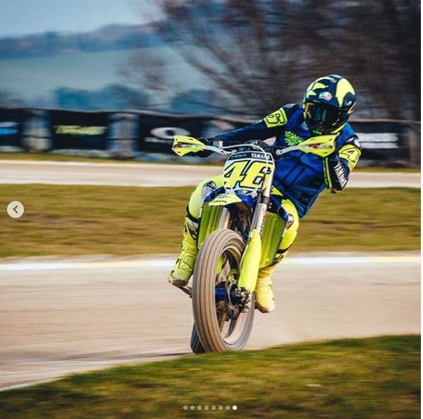 Menunggu Peluncuran Tim MotoGP di Jakarta Valentino Rossi Giat Berlatih 1 Menunggu Peluncuran Tim di Jakarta Valentino Rossi Giat Berlatih 2