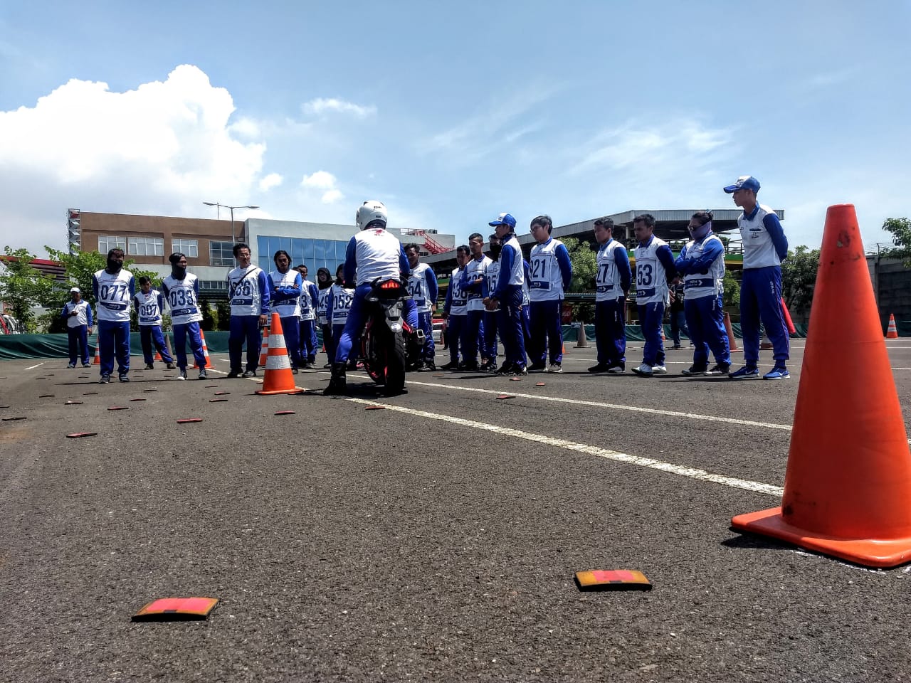 c2bfd056 c5be 4547 8bc9 8f226edb8cb5