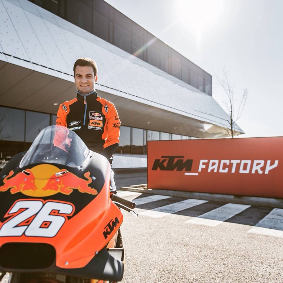Penampakan Asing Dani Pedrosa di Markas KTM 1