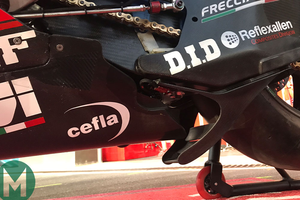 Alasan Ducati Mencopot Spoiler 'Sendok' Ban Belakang 2 Winglet sendok sirip Ducati GP motorsportmagazine