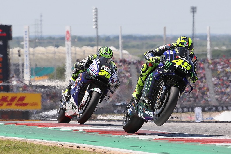 Akibat Tersedot Angin 'Slipstream' Valentino Rossi Pembalap Honda Ini Tersungkur ! 3 Akibat Tersedot Angin Slipstream Valentino Rossi Pembalap Honda Ini Tersungkur 2