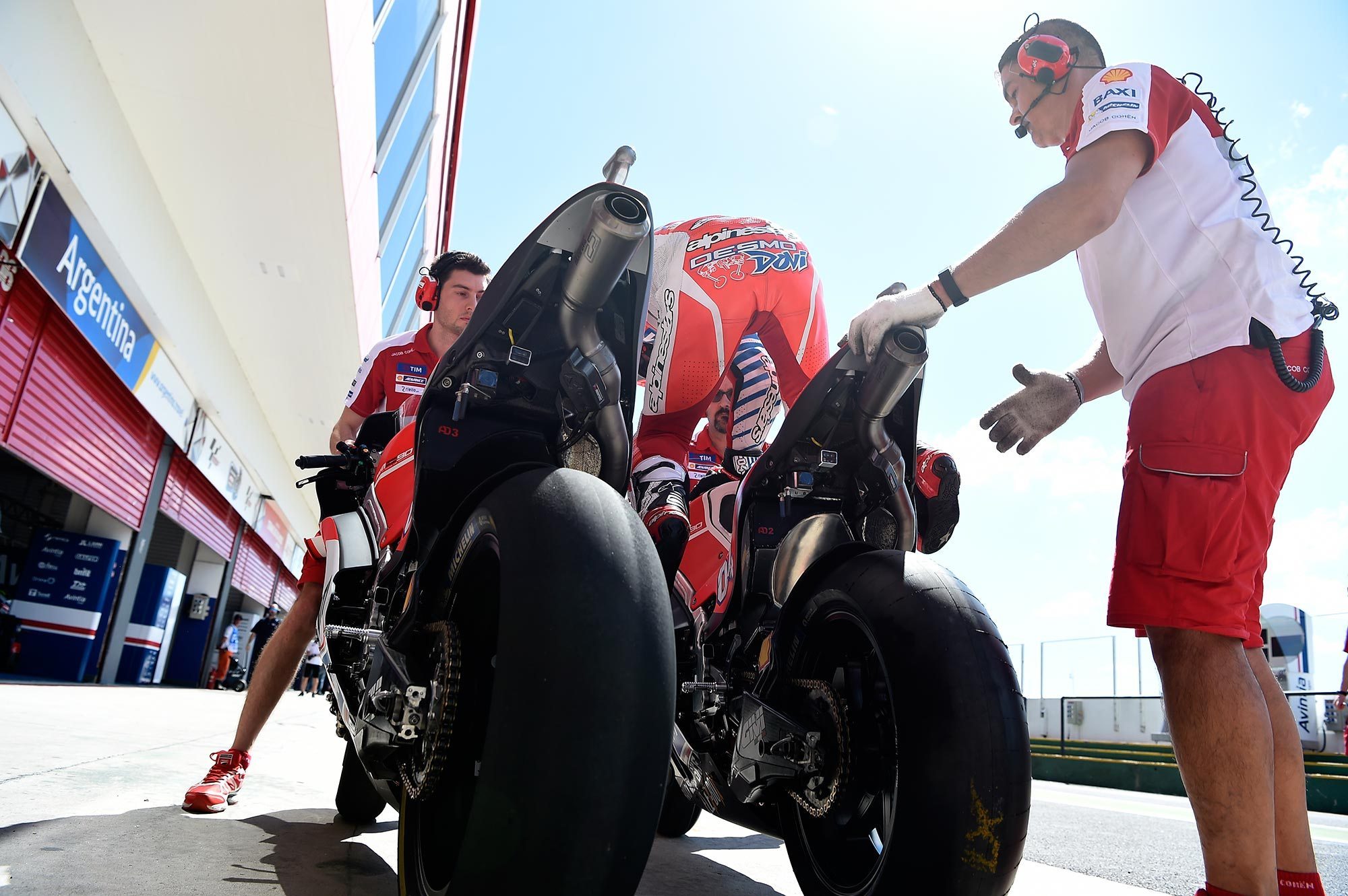 andrea dovizioso ducati corse argentina motogp