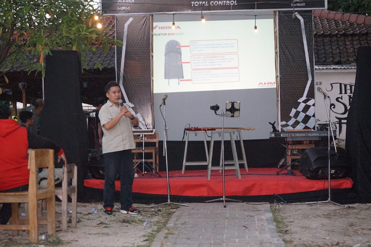 2784458a 3cd4 449e b816 a92144a3e9e9