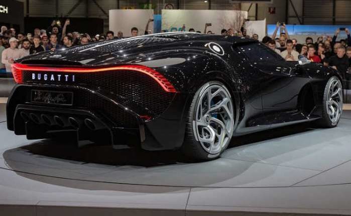 bugatti la voiture noire