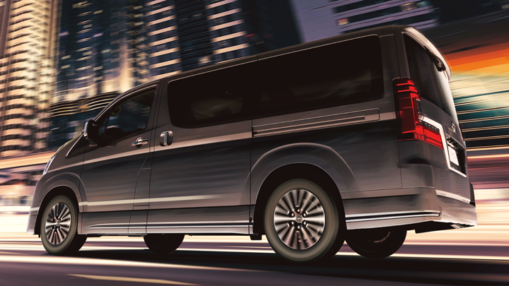 toyota granvia 2 1558426420