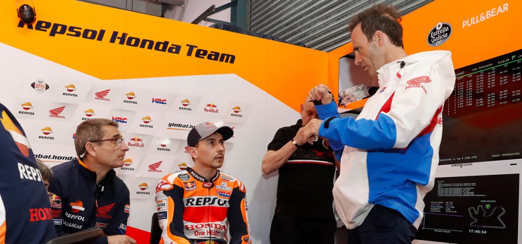 Honda Relakan Kepergian Lorenzo Lebih Cepat ! 4 alberto puig jorge lorenzo ramon aurin repsol honda