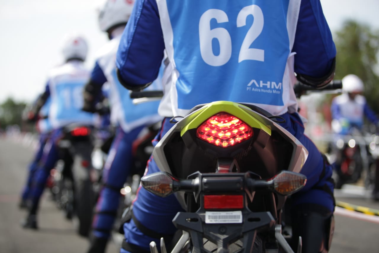 AHM Kuatkan Skill Instruktur Safety Riding Honda Untuk Masyarakat 1 486e5b75 9684 4482 9beb 968d488d3b8e