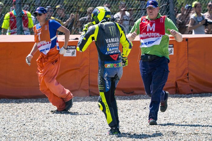 Crash Nakagami Rossi Assen 1