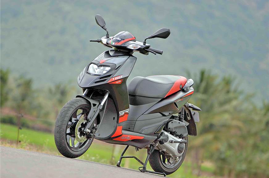 Aprilia SR150 skutik 1