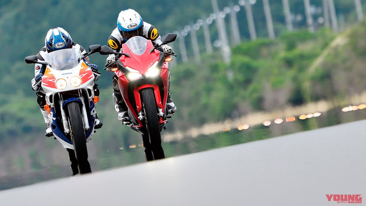 Honda CBR250RR 4 Silinder Vs 2 Silinder young machine