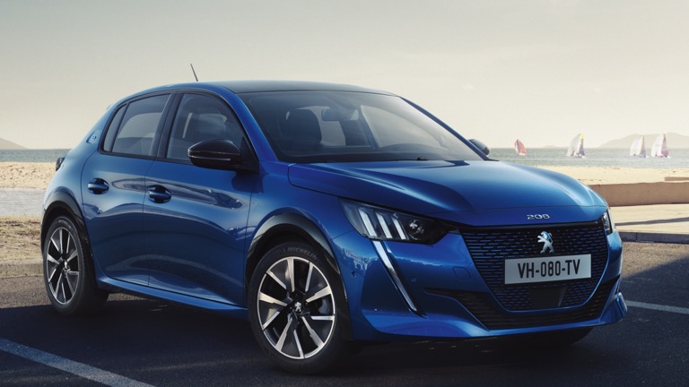 Peugeot Akhirnya Meluncurkan Mobil Listrik Terbarunya 2 Peugeot e 208 GT 01