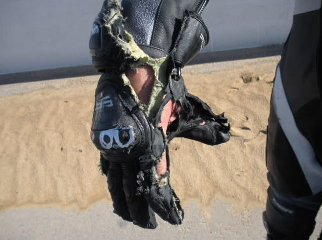 Setujukah Bila Sarung Tangan Wajib Bagi Pengendara Motor ? 3 Sarung Tangan Wajib bagi pengendara motor