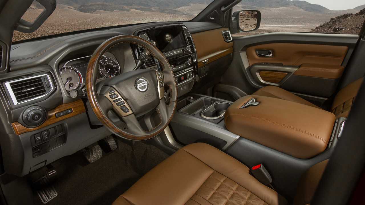 2020 nissan titan 1