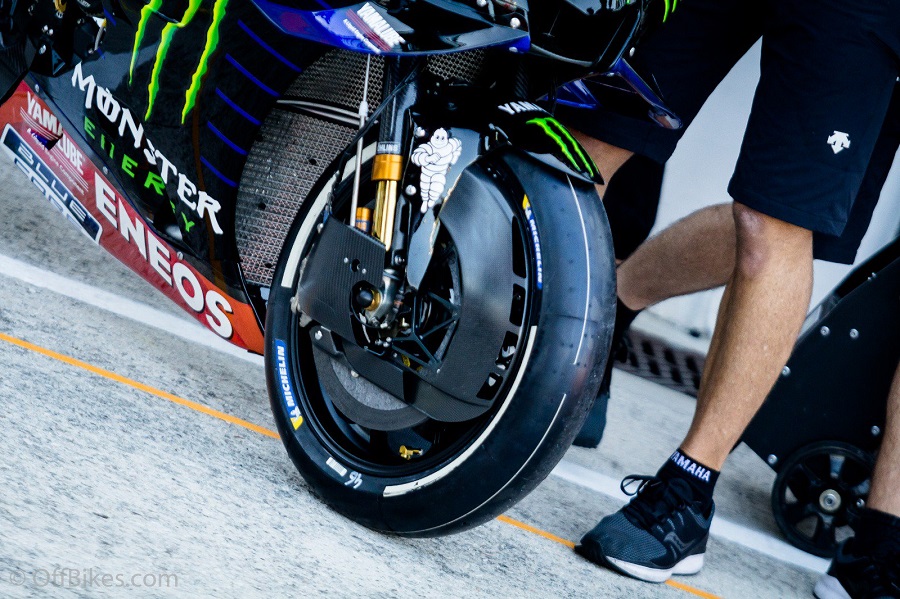 Pakar Brembo Wanti-wanti Pembalap untuk Gunakan Piranti Ini Saat Wet Race! 3 Front brake Cover Yamaha M1 2019