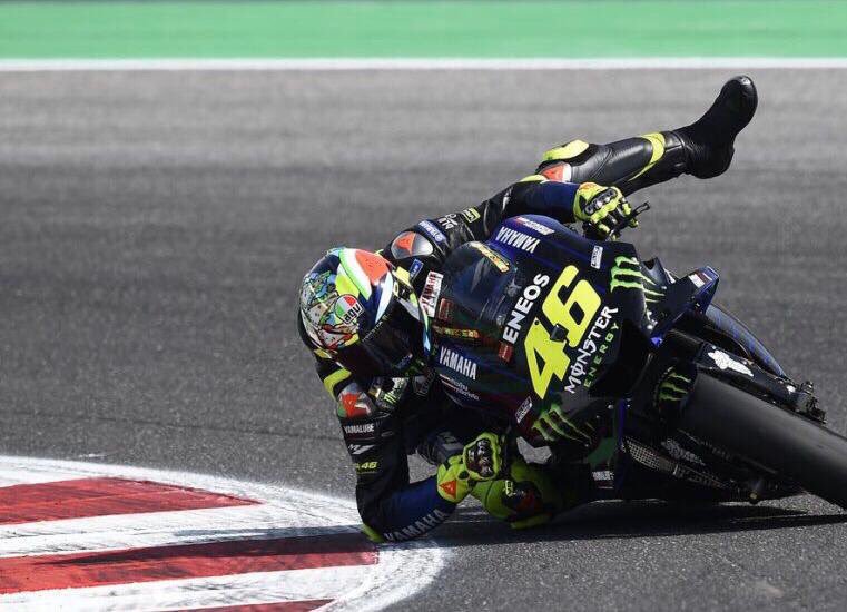 Aksi Penyelamatan Valentino Rossi di Misano, Seperti Marquez Pun Bisa ? 4 Penyelamatan Valentino Rossi di Misano 3