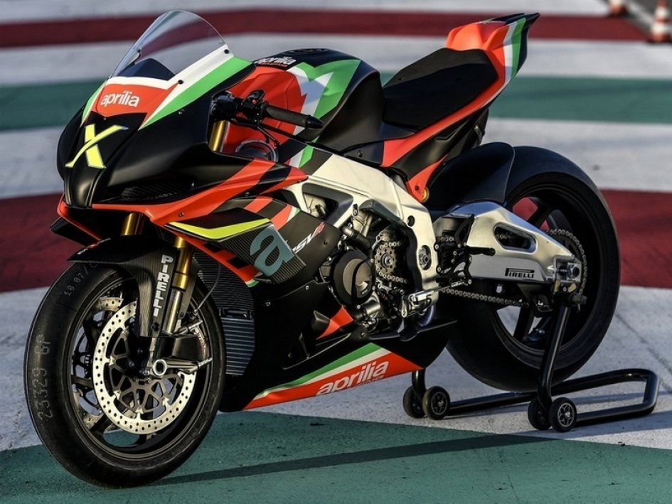 Max : Usia 40 Tahun Sakit Punggung dan Masa Depan Milik Anak Muda, Sindir Rossi ? 2 RSV4X