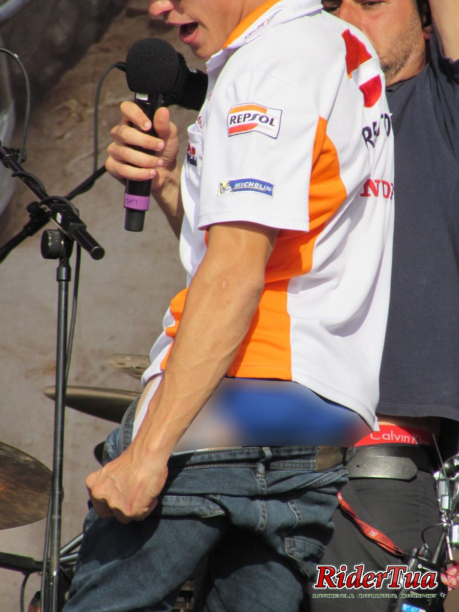 Terungkap Warna Celana Marc Marquez Saat Sesi Latihan dan Race Ternyata Beda, Tahayul ? 2 Terungkap Warna Celana Marc Marquez Saat Sesi Latihan dan Race Ternyata Beda Tahayul 1