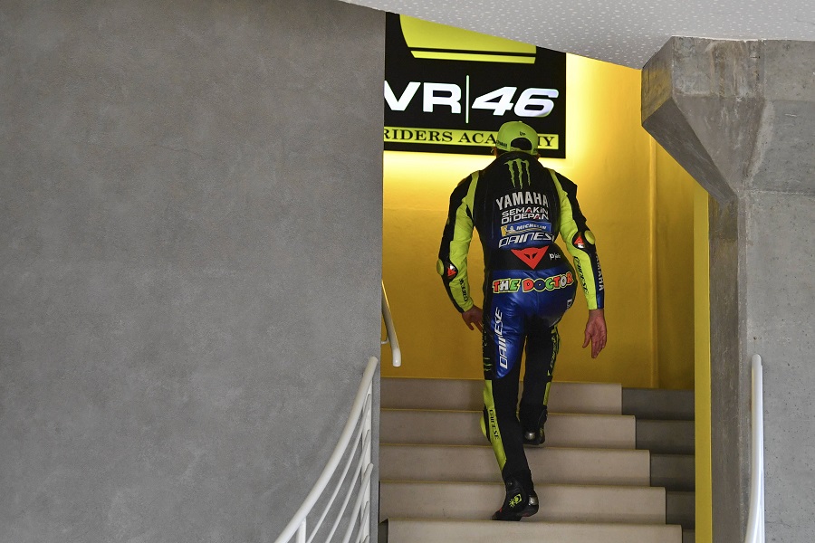 kantor rossi 1