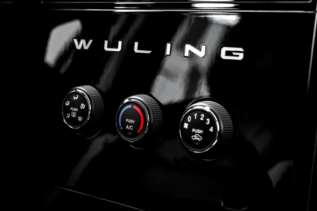 Wuling Punya Mobil MPV Lagi, Harganya Rp 130 Jutaan ! 3 67eb2d0e 2020 wuling hong guang plus gm china 41