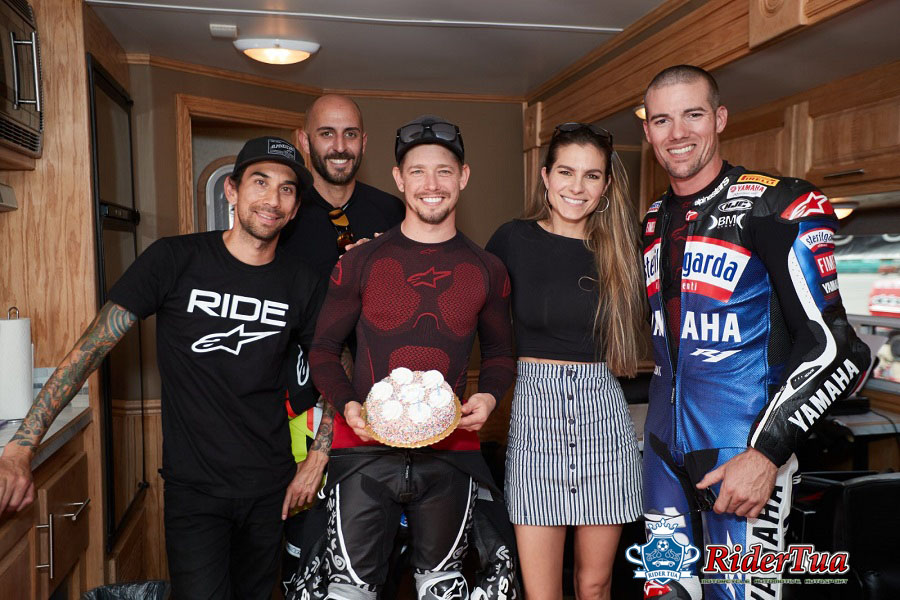Jika Stoner Tidak Pensiun Bisa Merusak Dominasi Pembalap Saat Ini, Nasib Marquez dan Honda Bagaimana ? 2 Casey Stoner Ulang Tahun 1