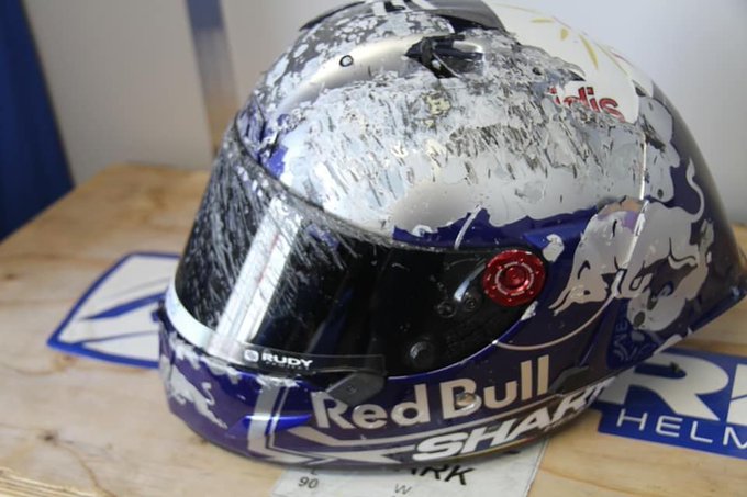 Hasil Warm-up MotoGP Australia: Vinales Tercepat, Rossi ke-11 2 Helm Miguel Oliviera