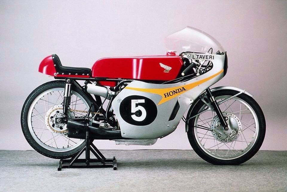 Honda RC148 Inline 5 Silinder, Mesin 125 cc dengan Top Speed 200 Kpj ! 2 Honda RC148 125cc 5 silinder Luigi Taveri 1