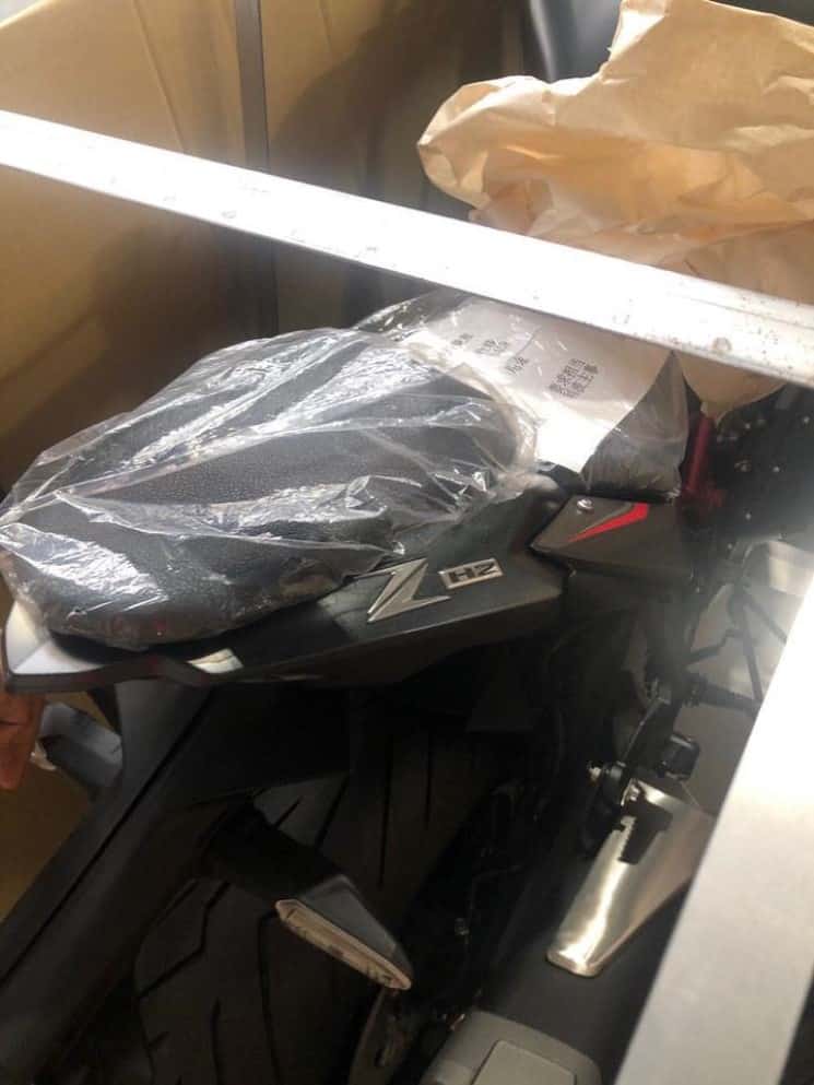Bagaimana Nasib Pembocor Foto Kawasaki Z H2 Supercharge Ini Ya? 2 Kawasaki Z H2 Supercharge 1